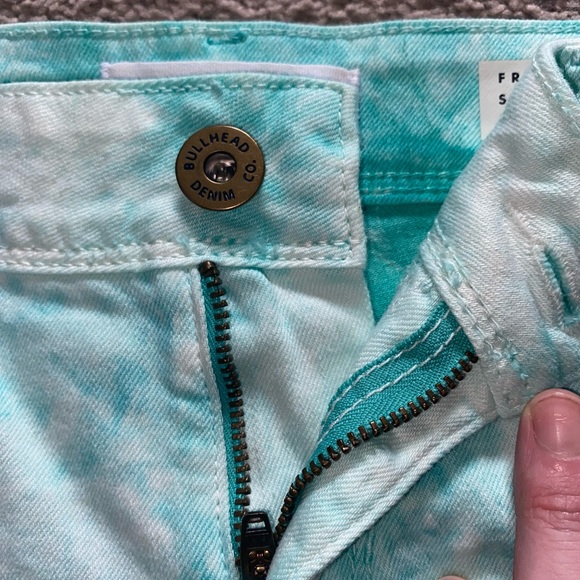 PacSun Bullhead 7” Low Rise Frayed Shorts Tie Dye Mint | Size 5 | - Picture 10 of 14